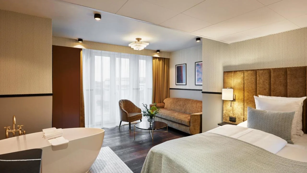 WIDE Hotel